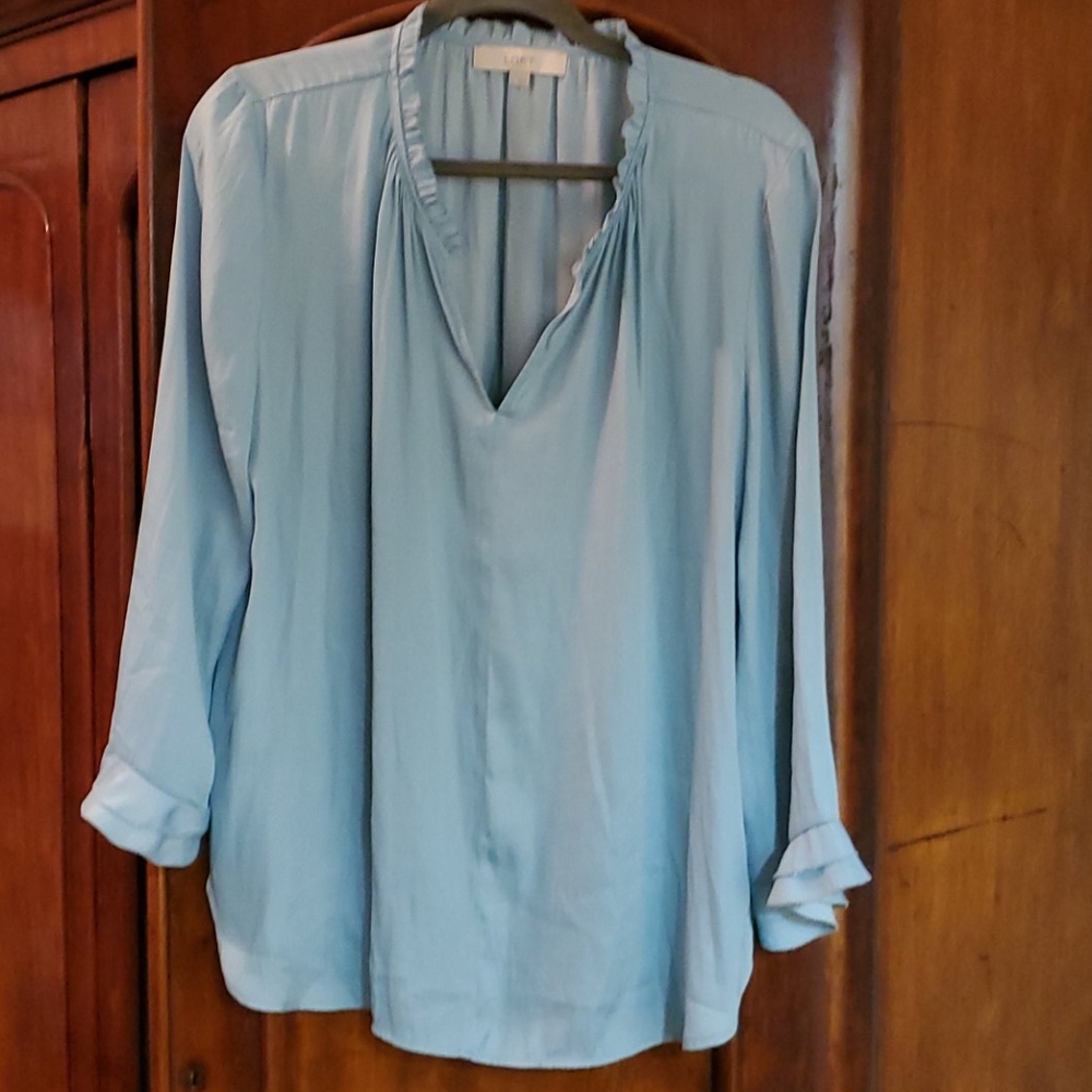 Loft NWOT blue long sleeved blouse